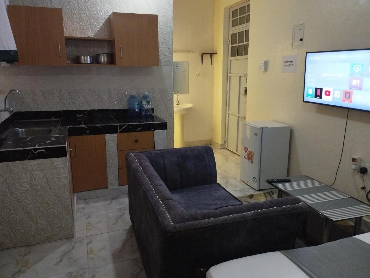 Divine Studio Bed & Breakfast Mombasa Dış mekan fotoğraf